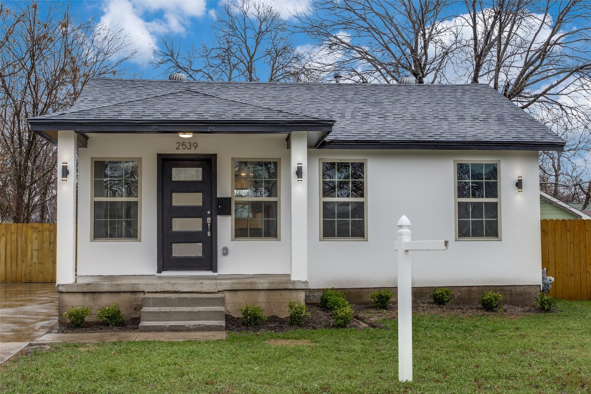 2539 Bentley Avenue Dallas TX 75211