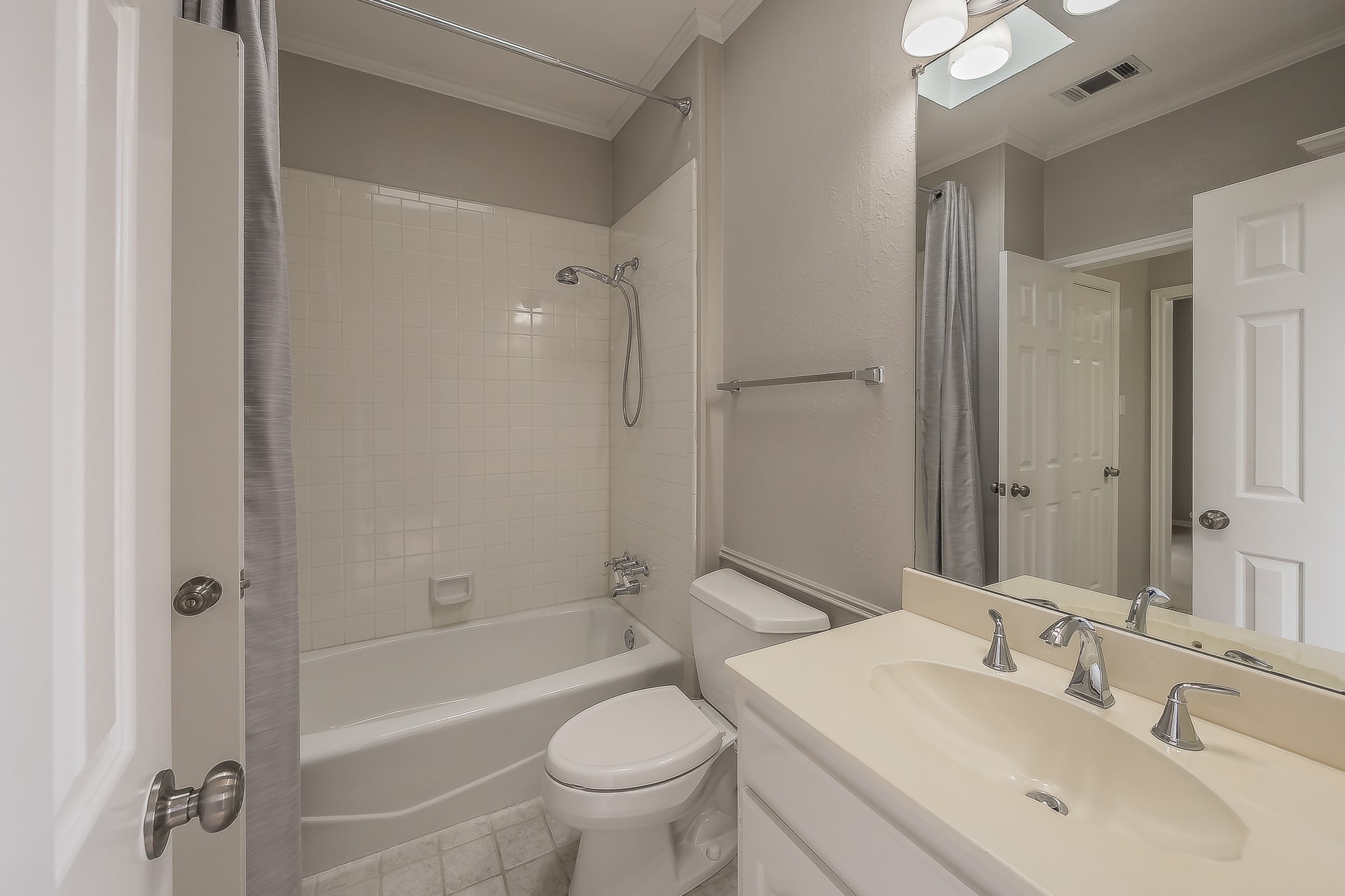 18512 Highland Creek Lane Dallas TX 75252