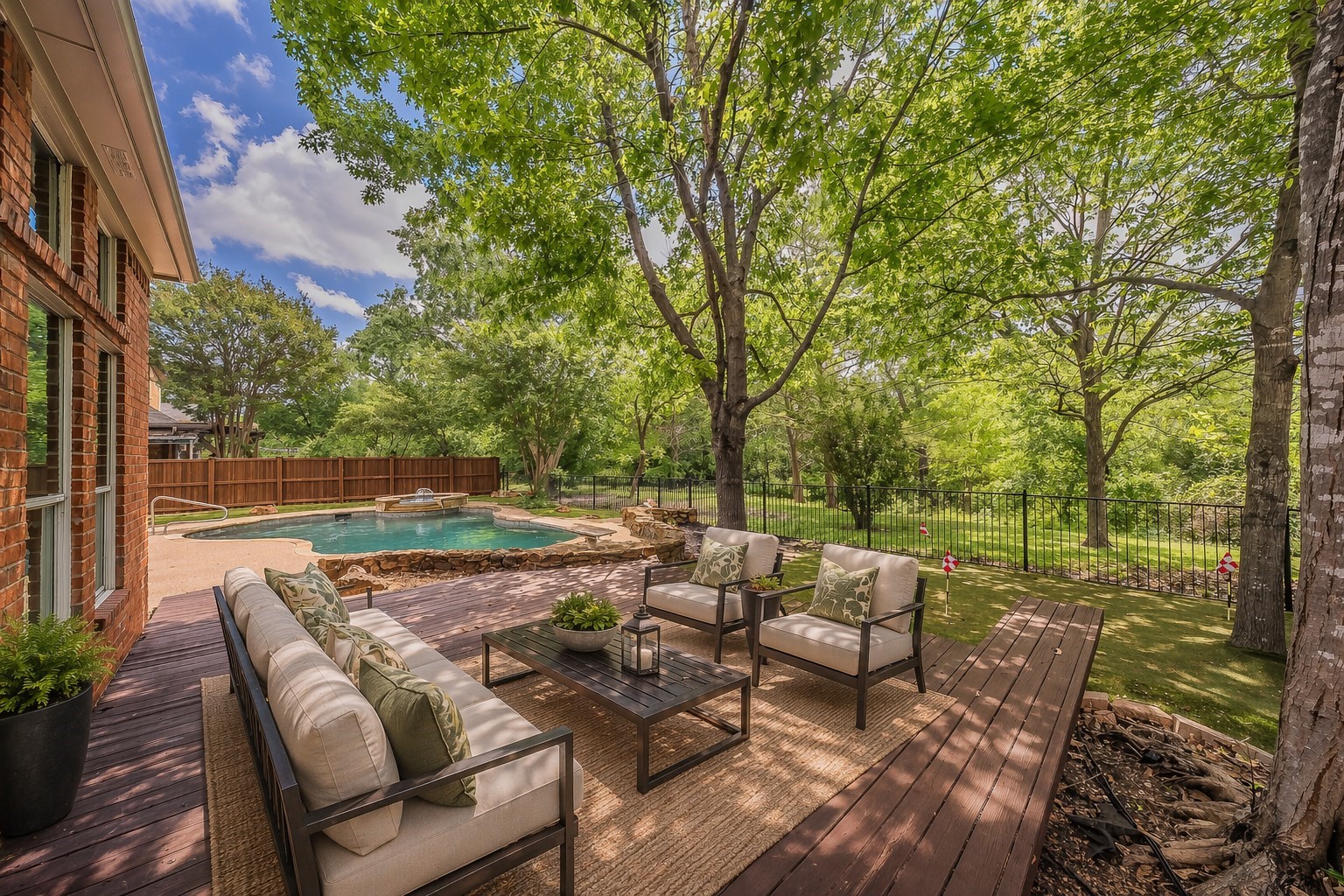 18512 Highland Creek Lane Dallas TX 75252