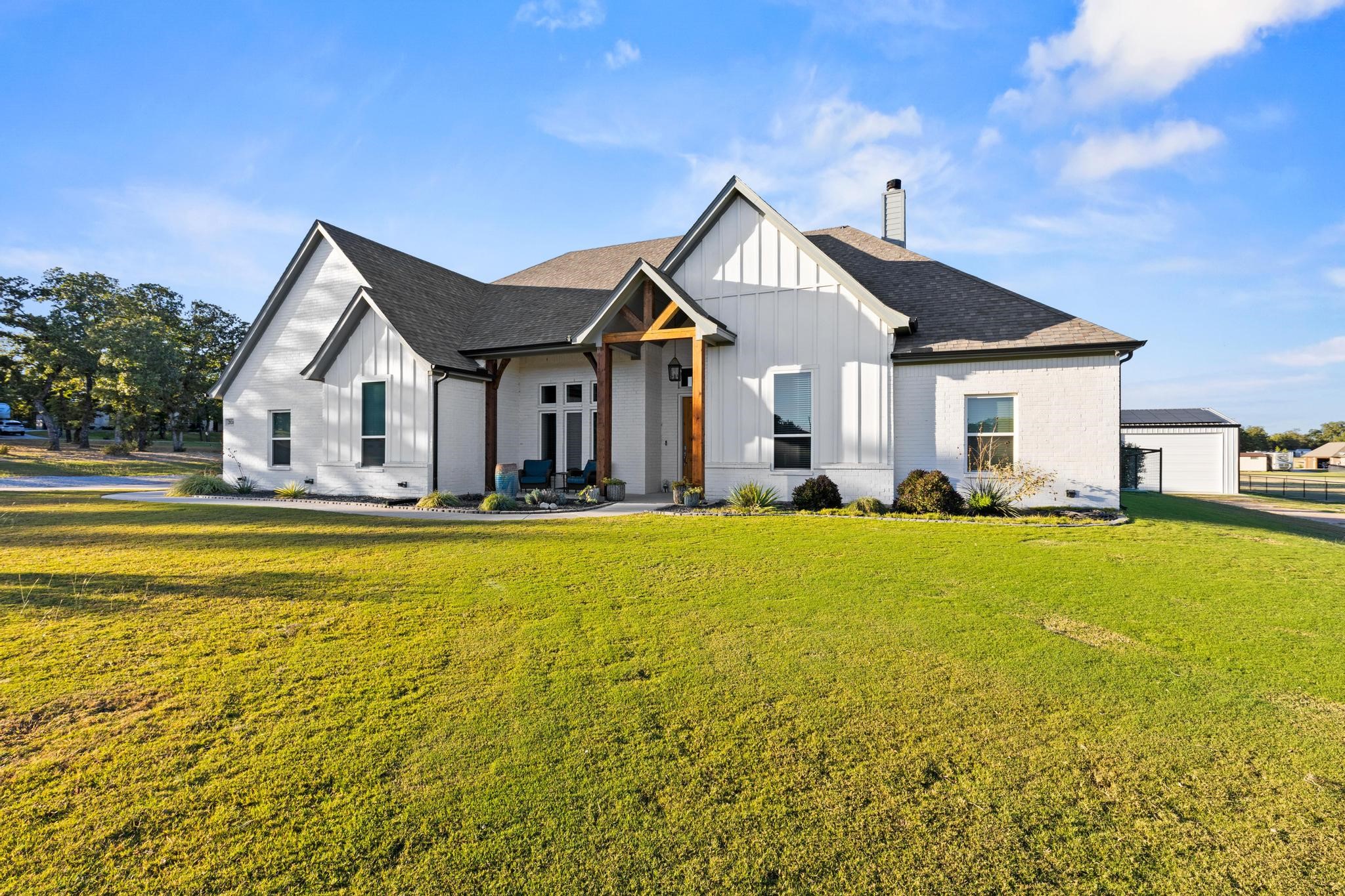 2024 Antler Loop Poolville TX 76487