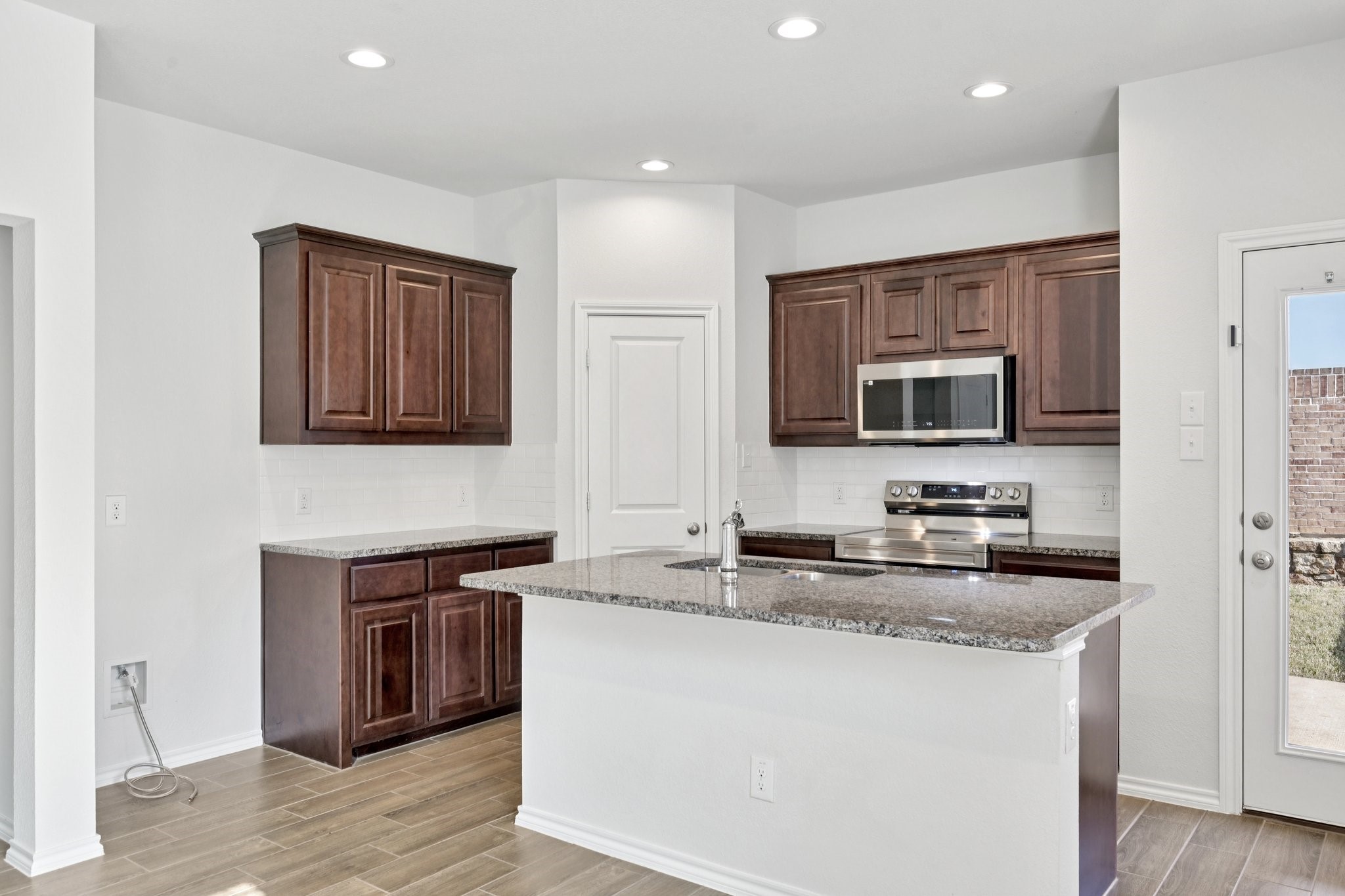 713 Presidio Street Aubrey TX 76227