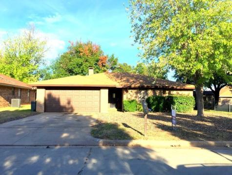 3808 Blue Grass Lane Fort Worth TX 76133