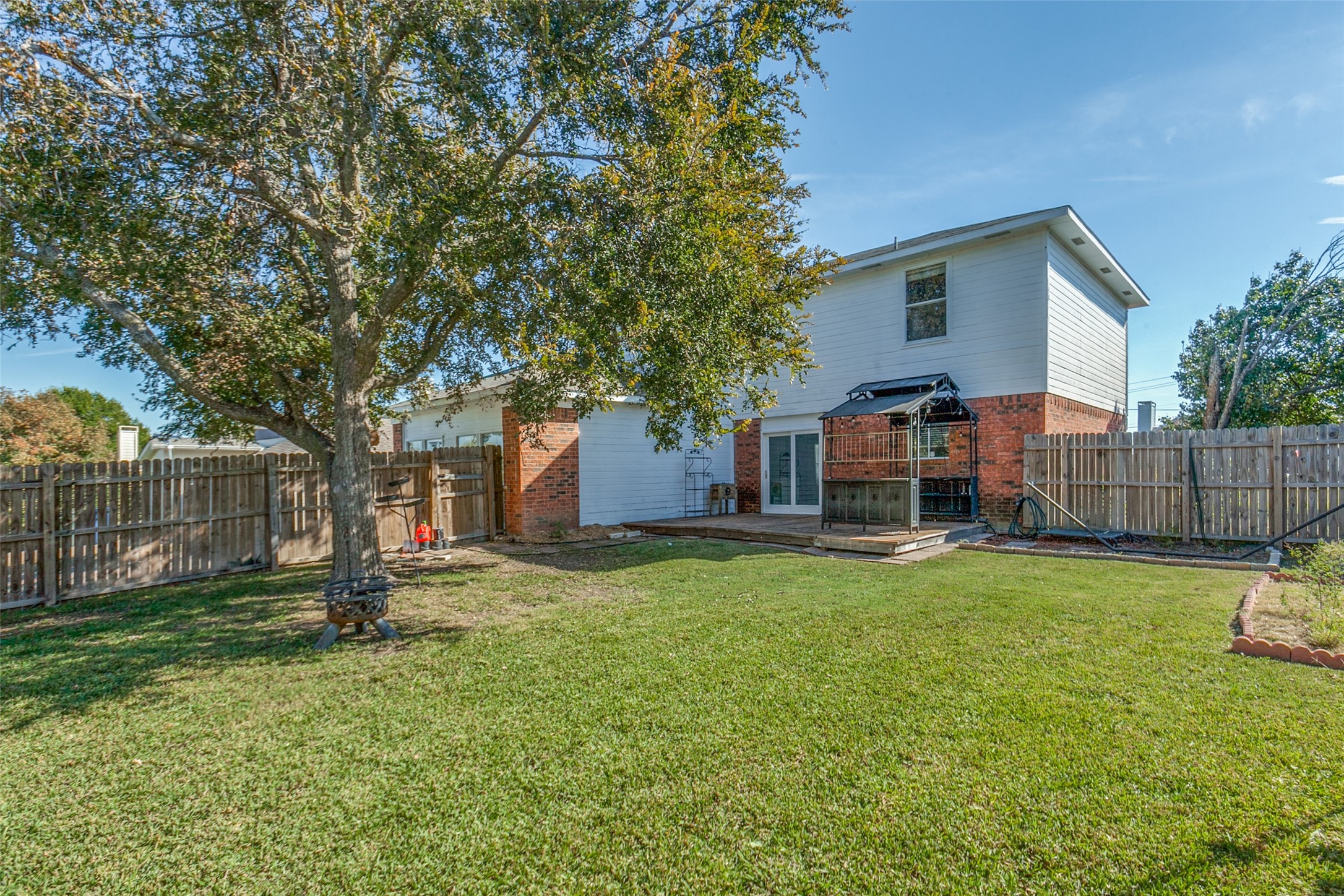 1209 Montclair Drive Garland TX 75040