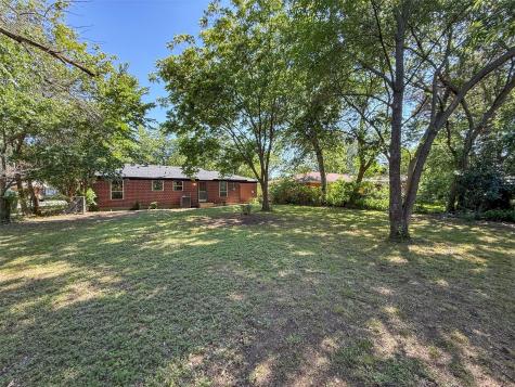 1812 Carlton Street Denton TX 76201