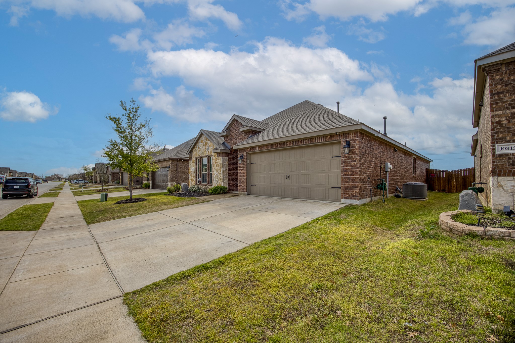 10816 Aledo Lane Aubrey TX 76227