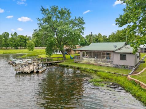 11 Naples Drive Omaha TX 75571