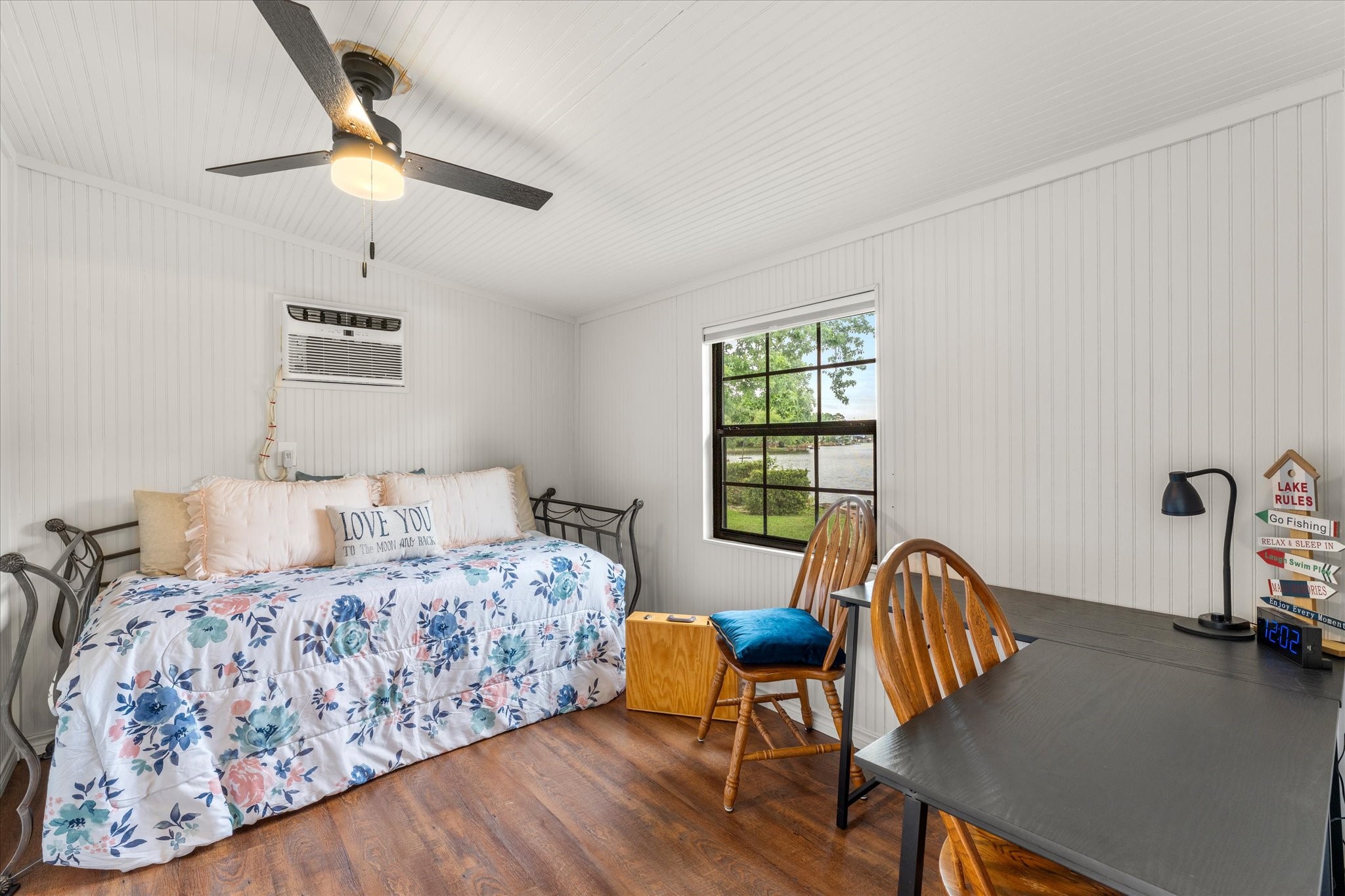 11 Naples Drive Omaha TX 75571