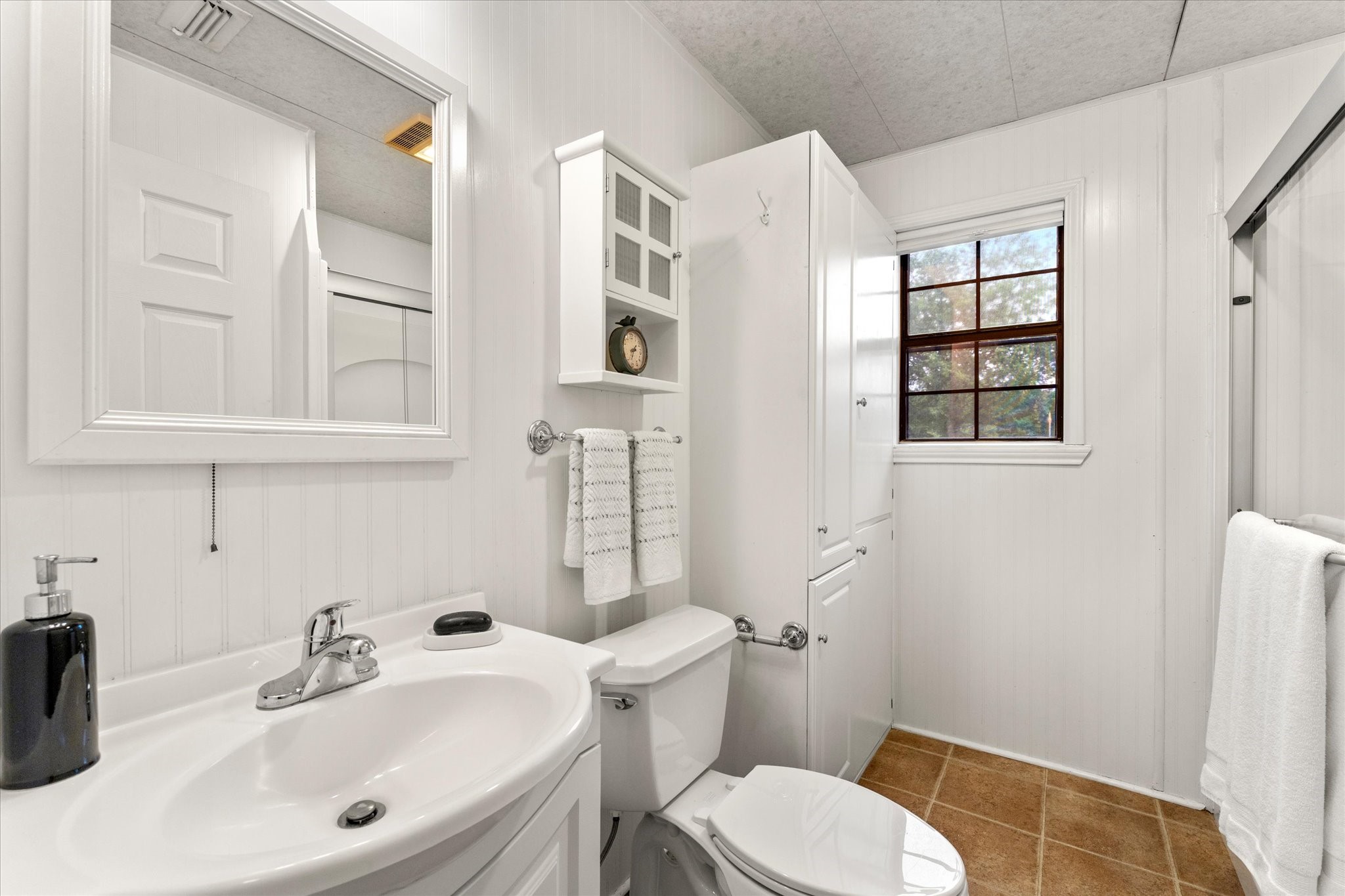 11 Naples Drive Omaha TX 75571