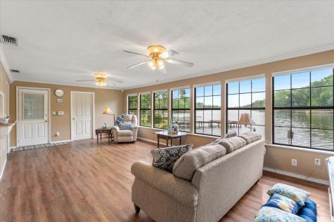 11 Naples Drive Omaha TX 75571