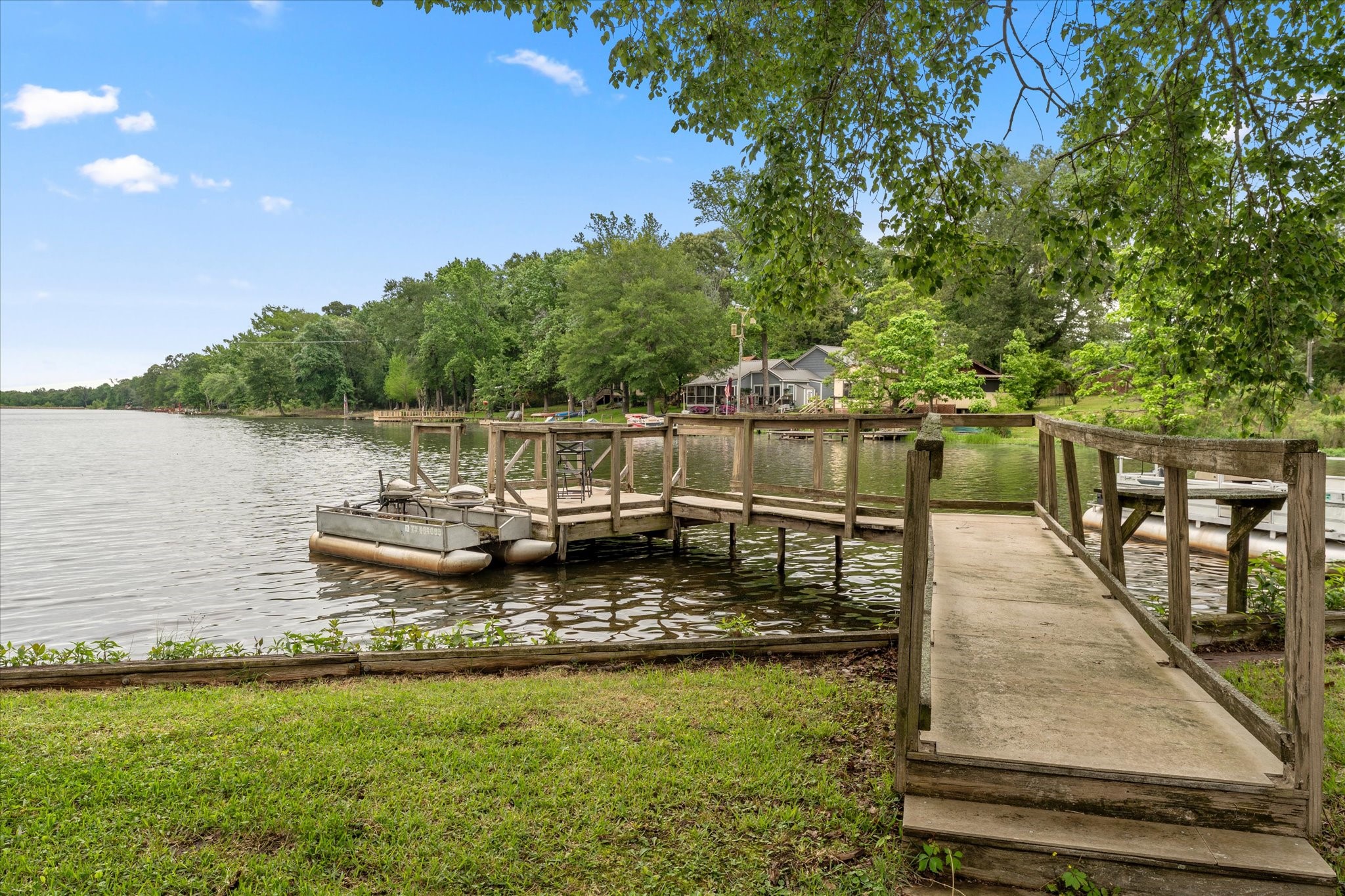 11 Naples Drive Omaha TX 75571