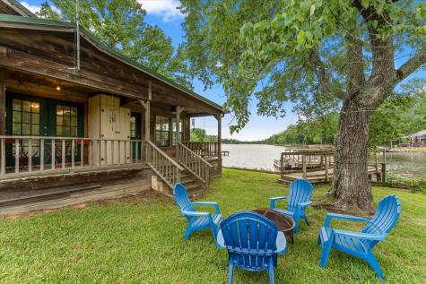 11 Naples Drive Omaha TX 75571