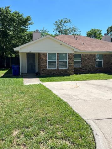 802 Woodland Court Kennedale TX 76060