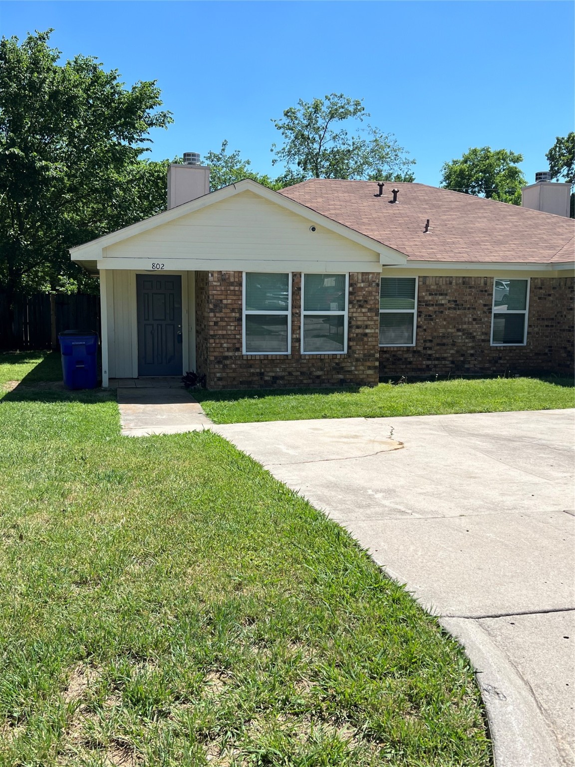 802 Woodland Court Kennedale TX 76060