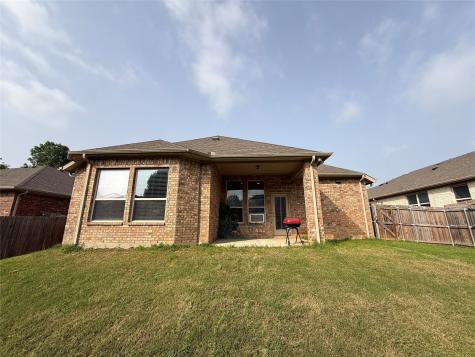 9307 Water Oak Court Arlington TX 76002