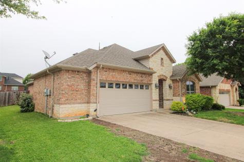9307 Water Oak Court Arlington TX 76002