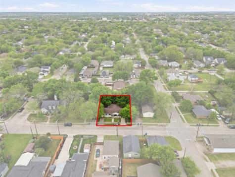 1207 N College Street Mckinney TX 75069