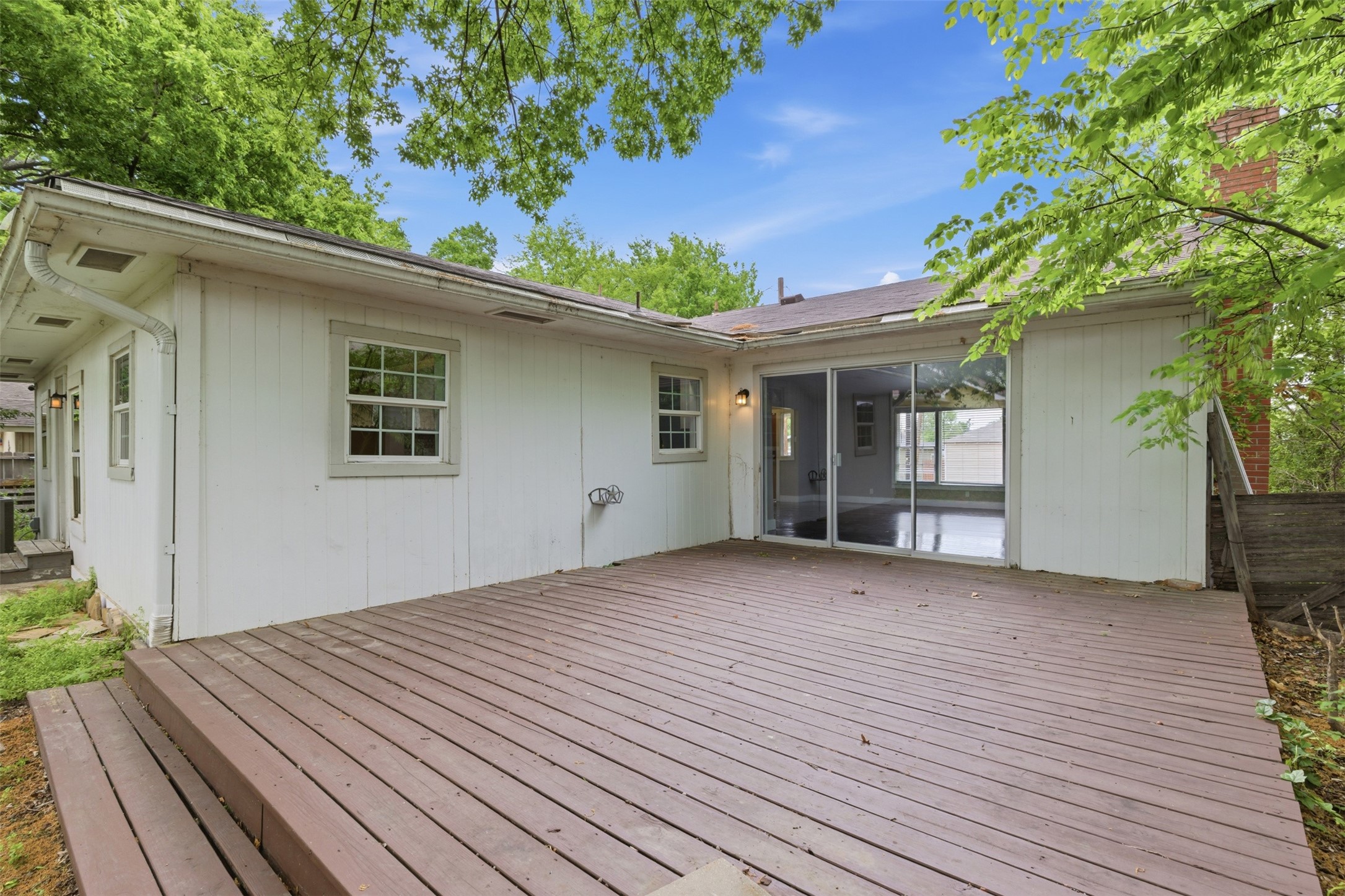 1207 N College Street Mckinney TX 75069