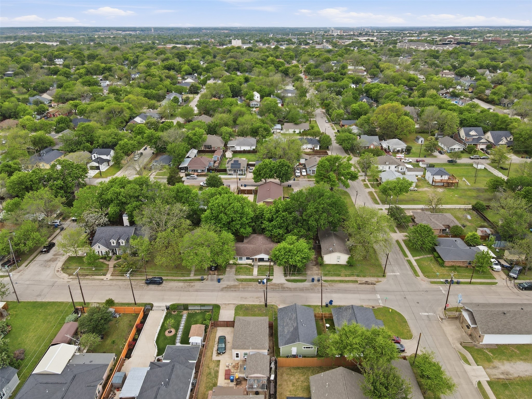 1207 N College Street Mckinney TX 75069