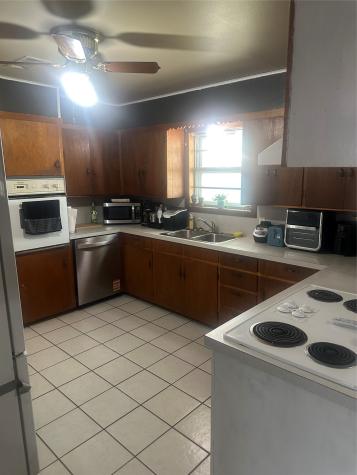 1207 Pebble Street Bowie TX 76230