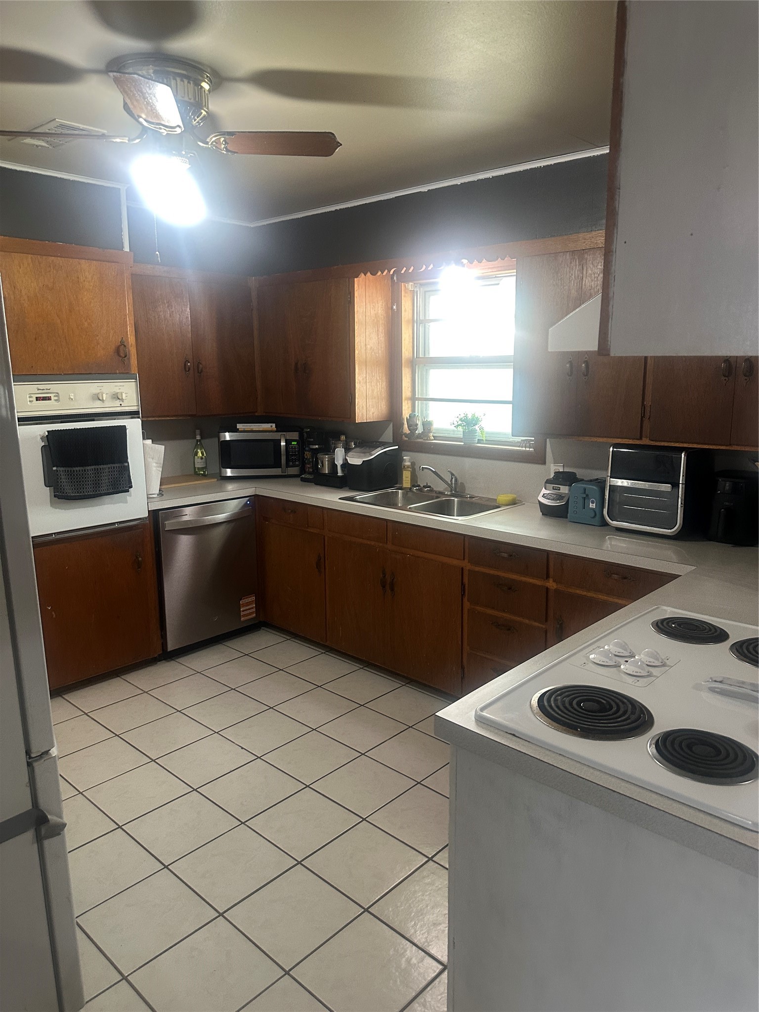 1207 Pebble Street Bowie TX 76230
