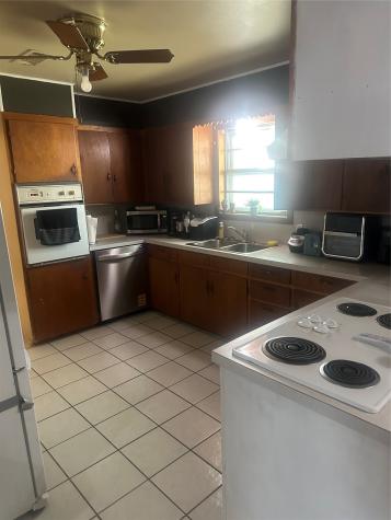 1207 Pebble Street Bowie TX 76230