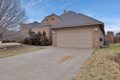 340 Tioga Street Burleson TX 76028