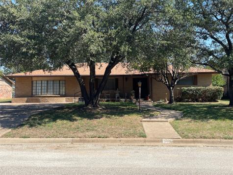 712 S Dixie Street Eastland TX 76448