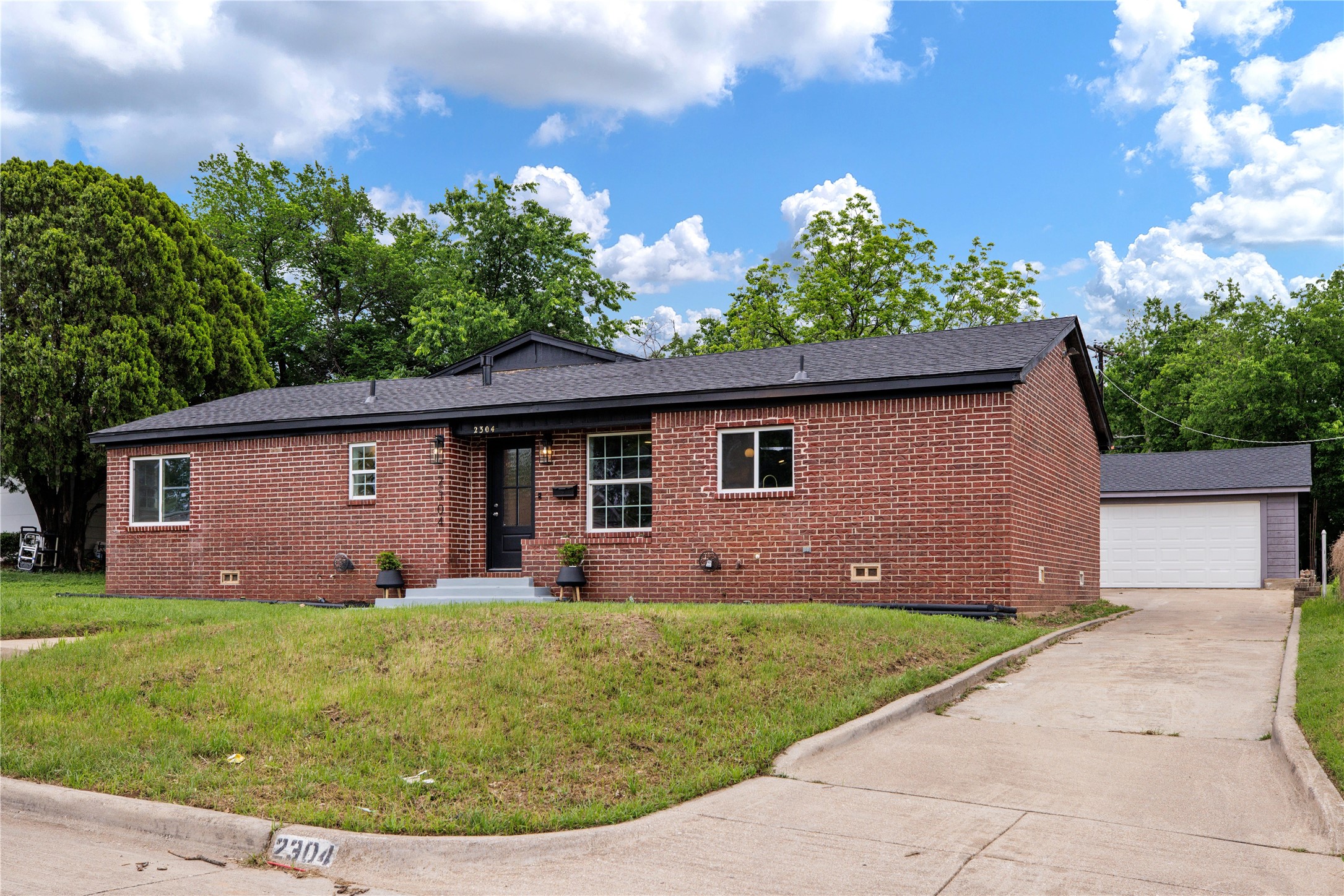 2304 Annabelle Lane Fort Worth TX 76119