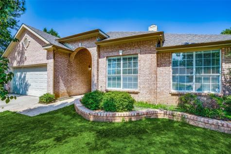 2756 Water Oak Drive Grand Prairie TX 75052
