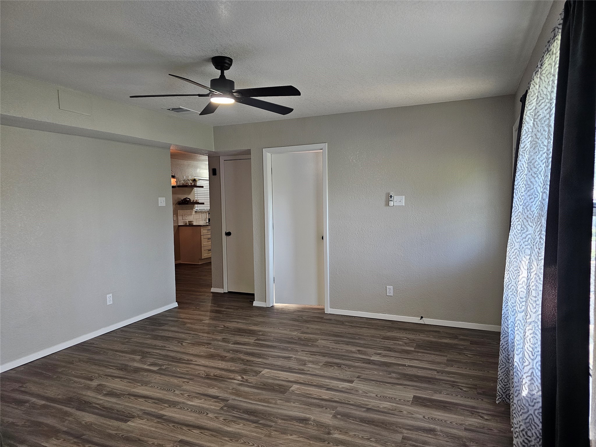 200 E Charles Street Riesel TX 76682