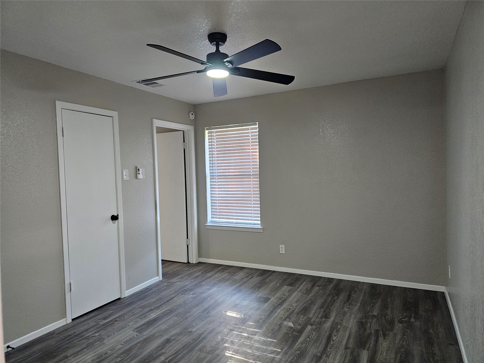 200 E Charles Street Riesel TX 76682