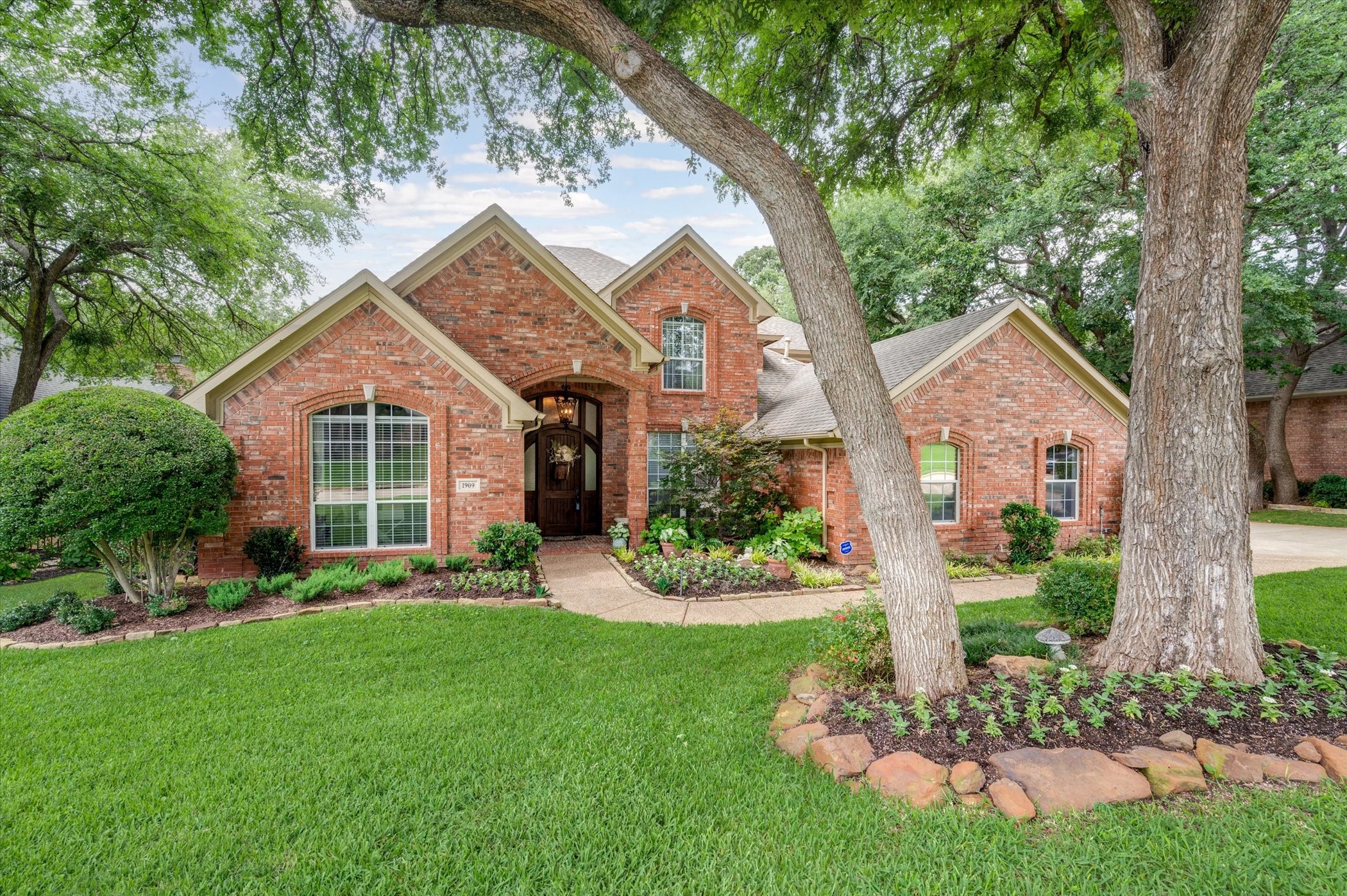 1909 Woodland Boulevard Flower Mound TX 75022