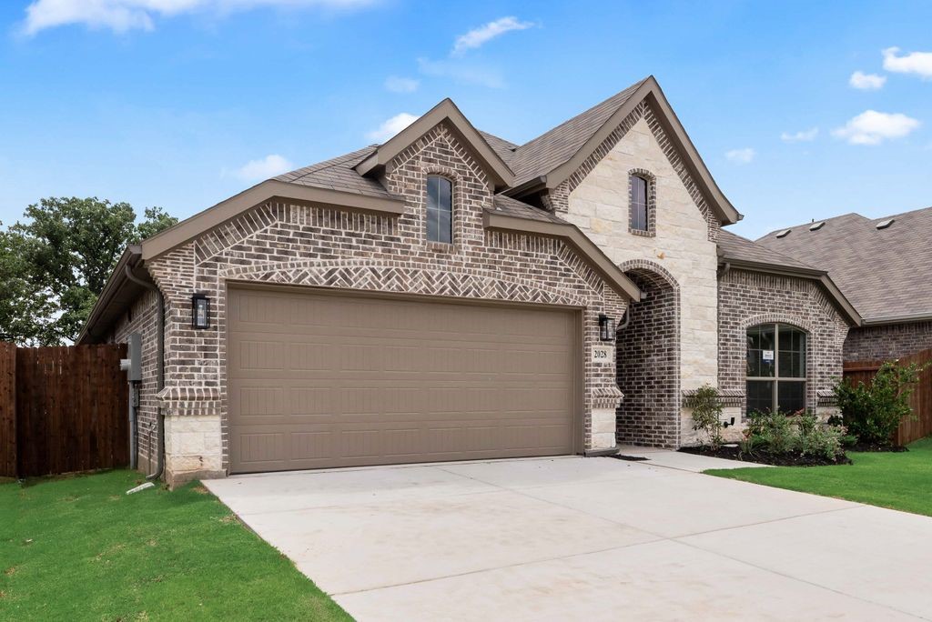 2028 Caicos Road Granbury TX 76049