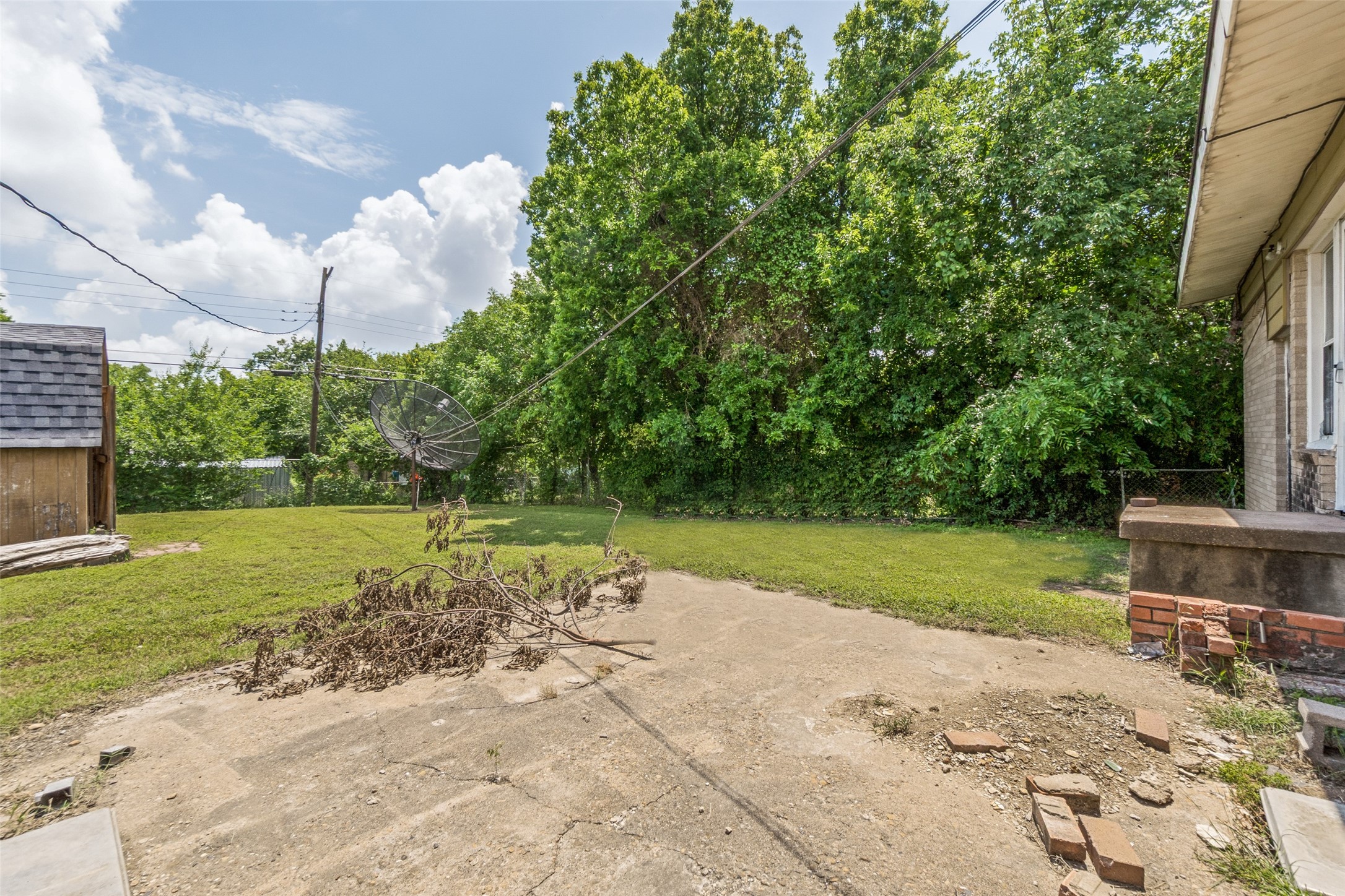1112 E Ann Arbor Avenue Dallas TX 75216