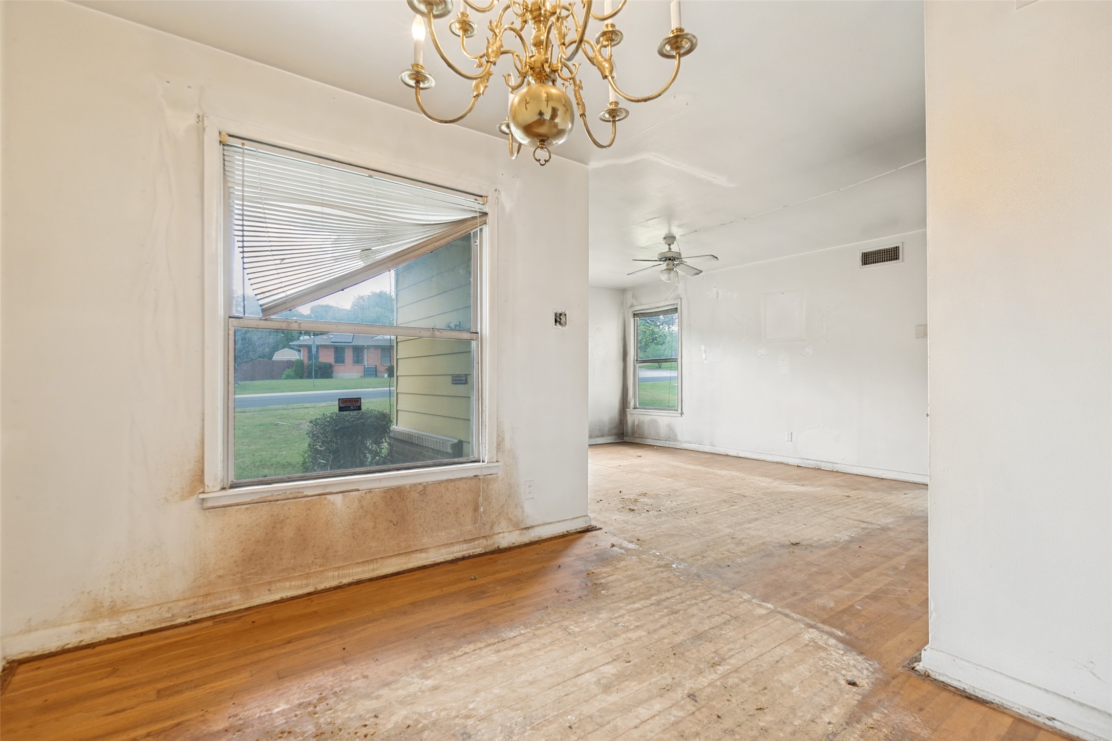 1112 E Ann Arbor Avenue Dallas TX 75216
