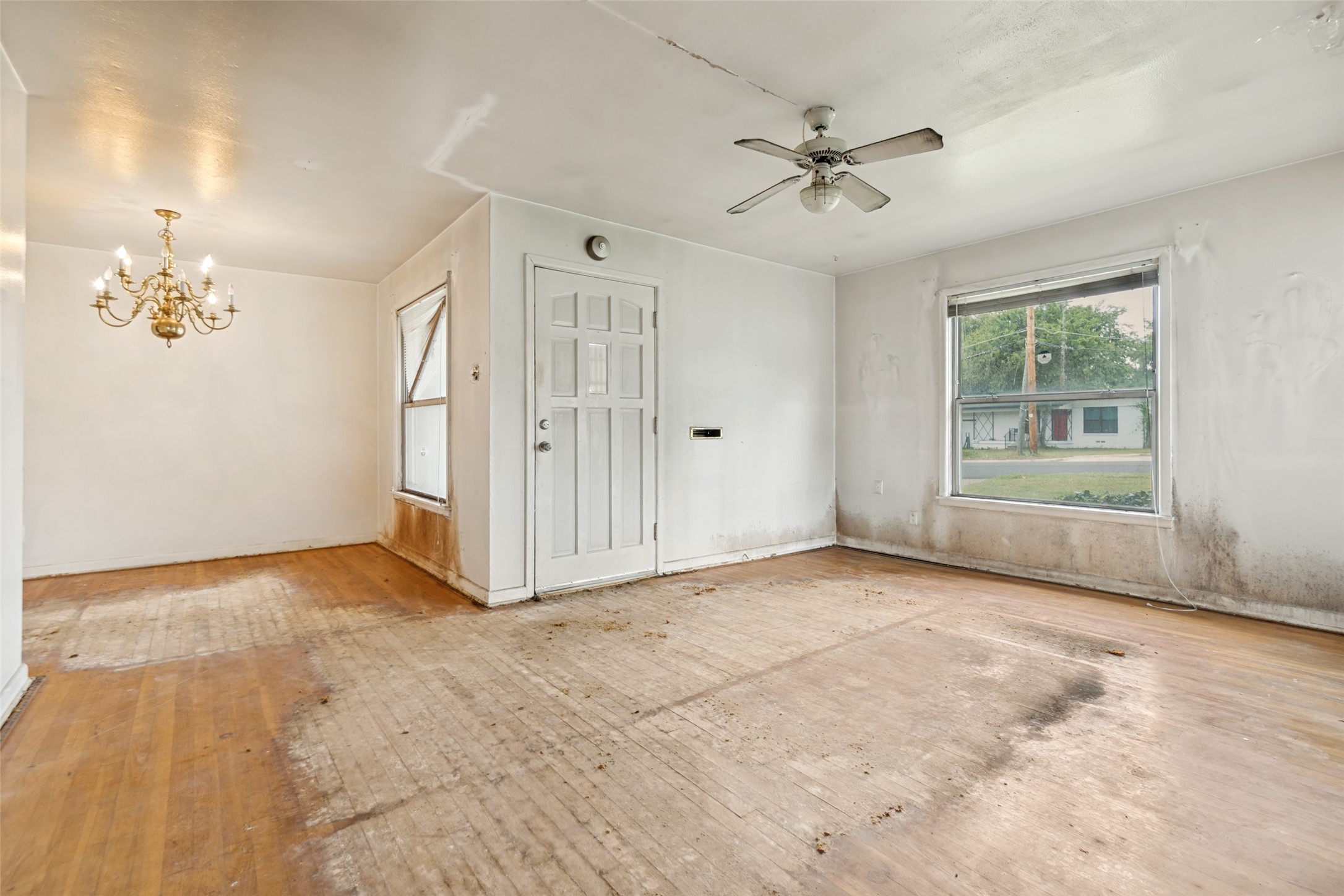 1112 E Ann Arbor Avenue Dallas TX 75216