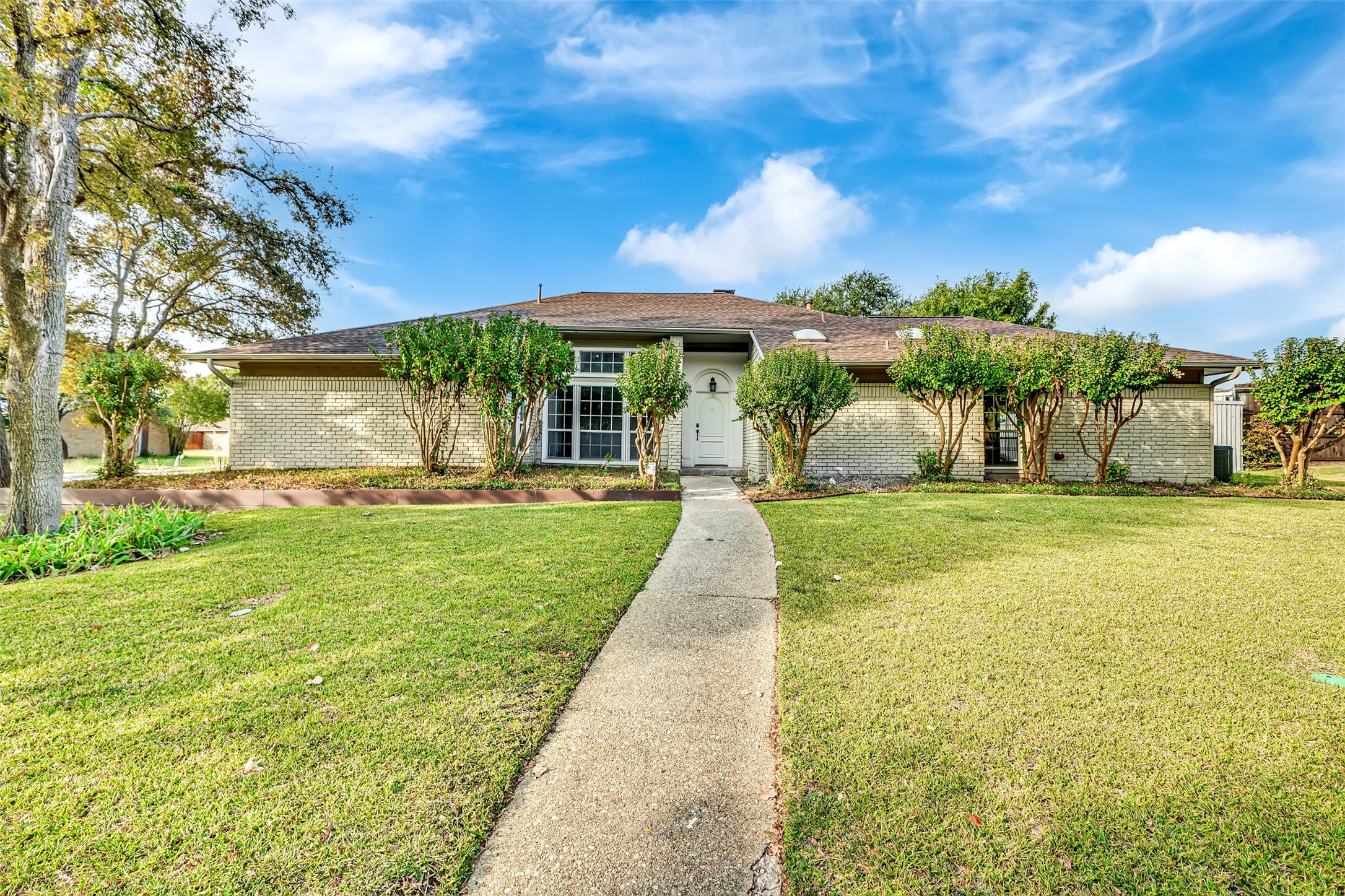 12401 Pleasant Valley Drive Dallas TX 75243