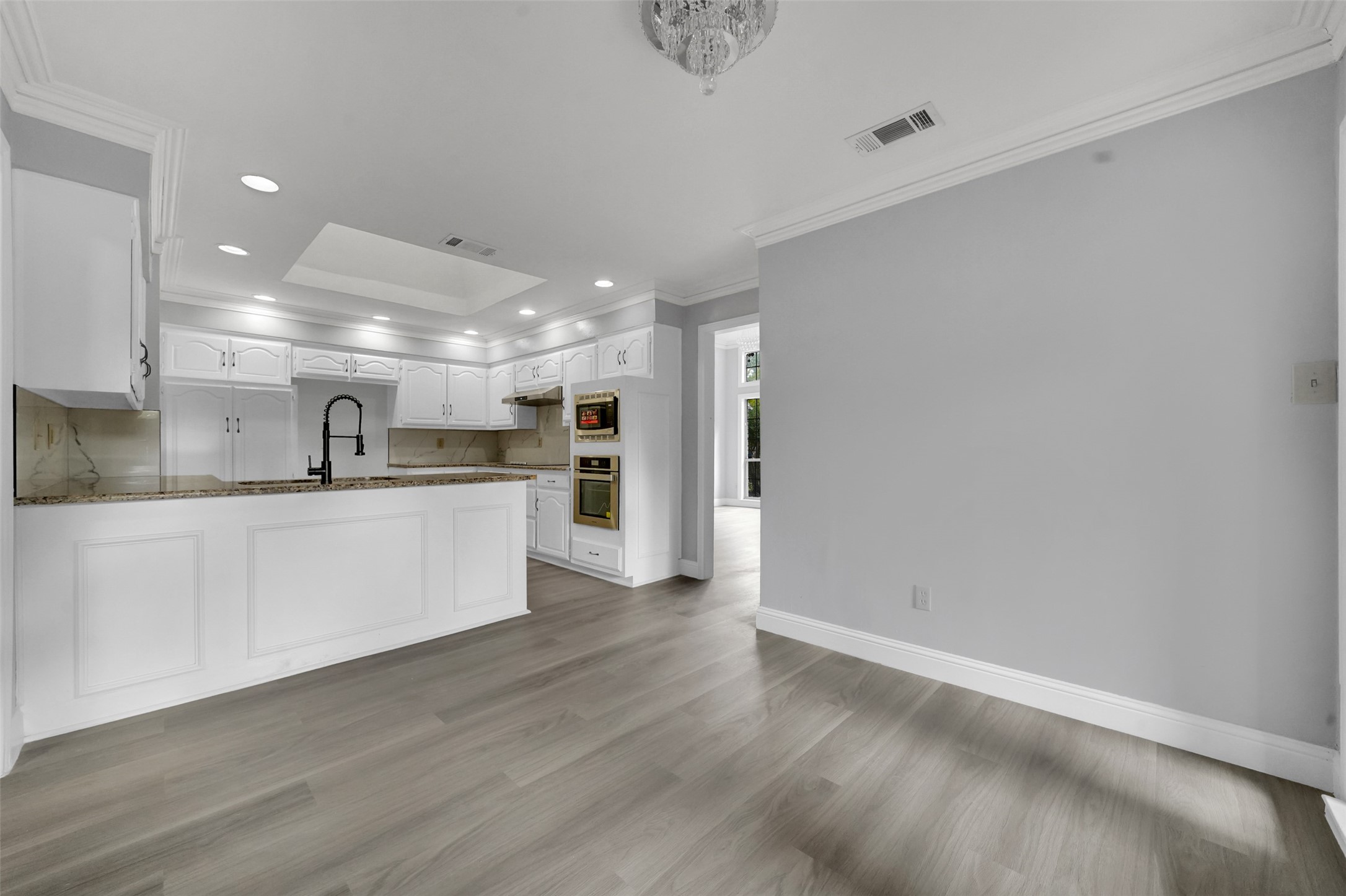 12401 Pleasant Valley Drive Dallas TX 75243