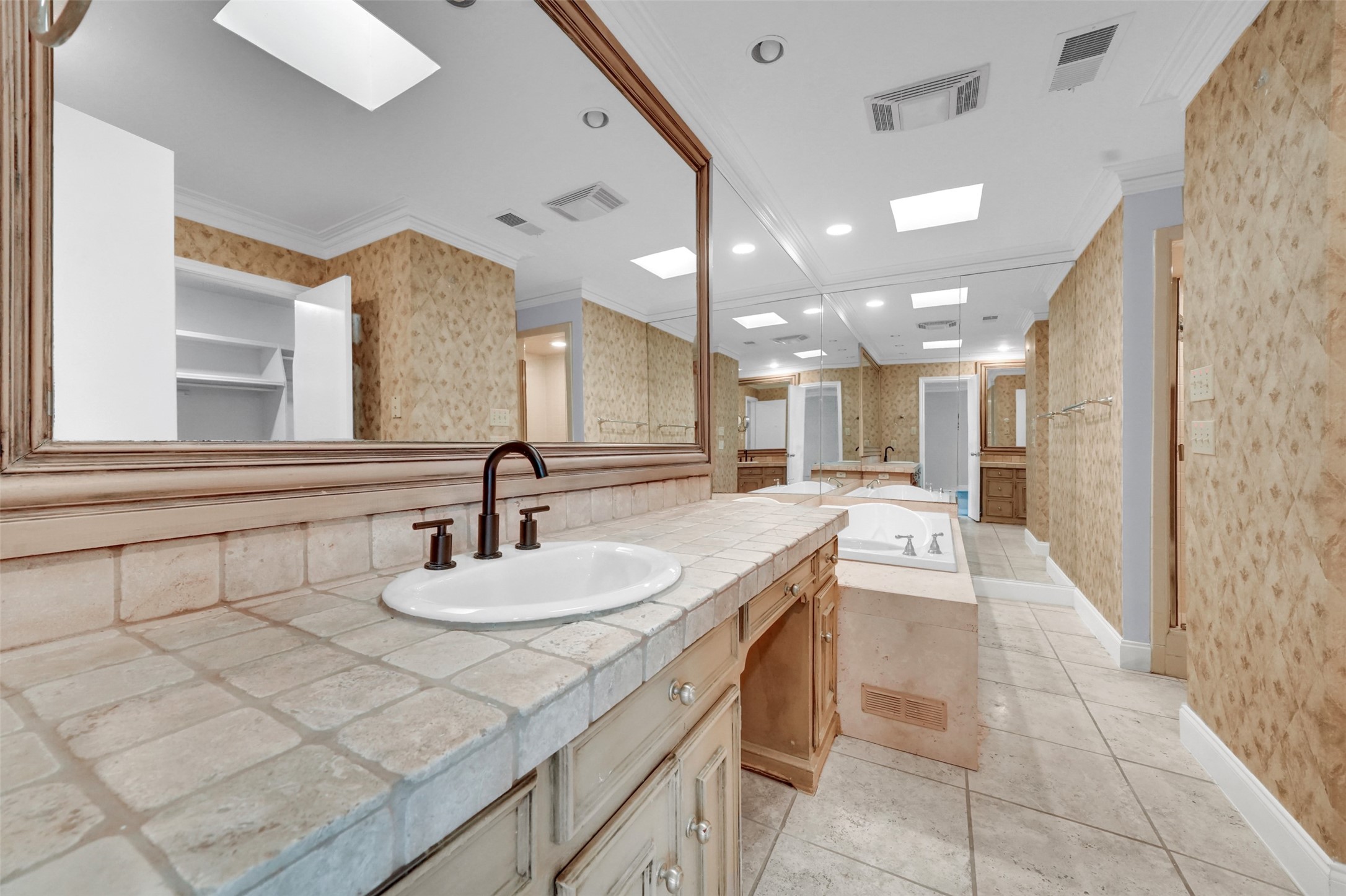 12401 Pleasant Valley Drive Dallas TX 75243