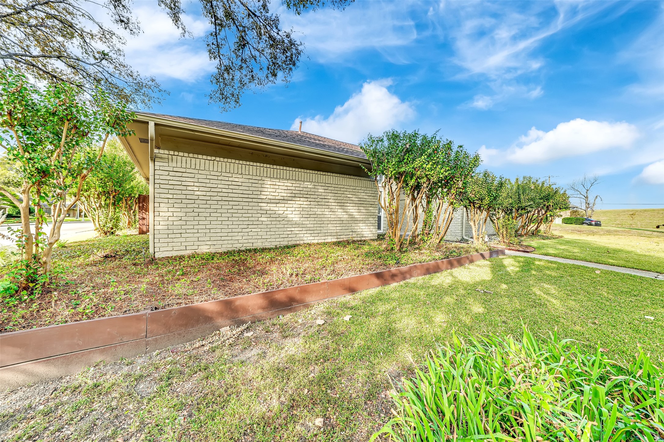 12401 Pleasant Valley Drive Dallas TX 75243