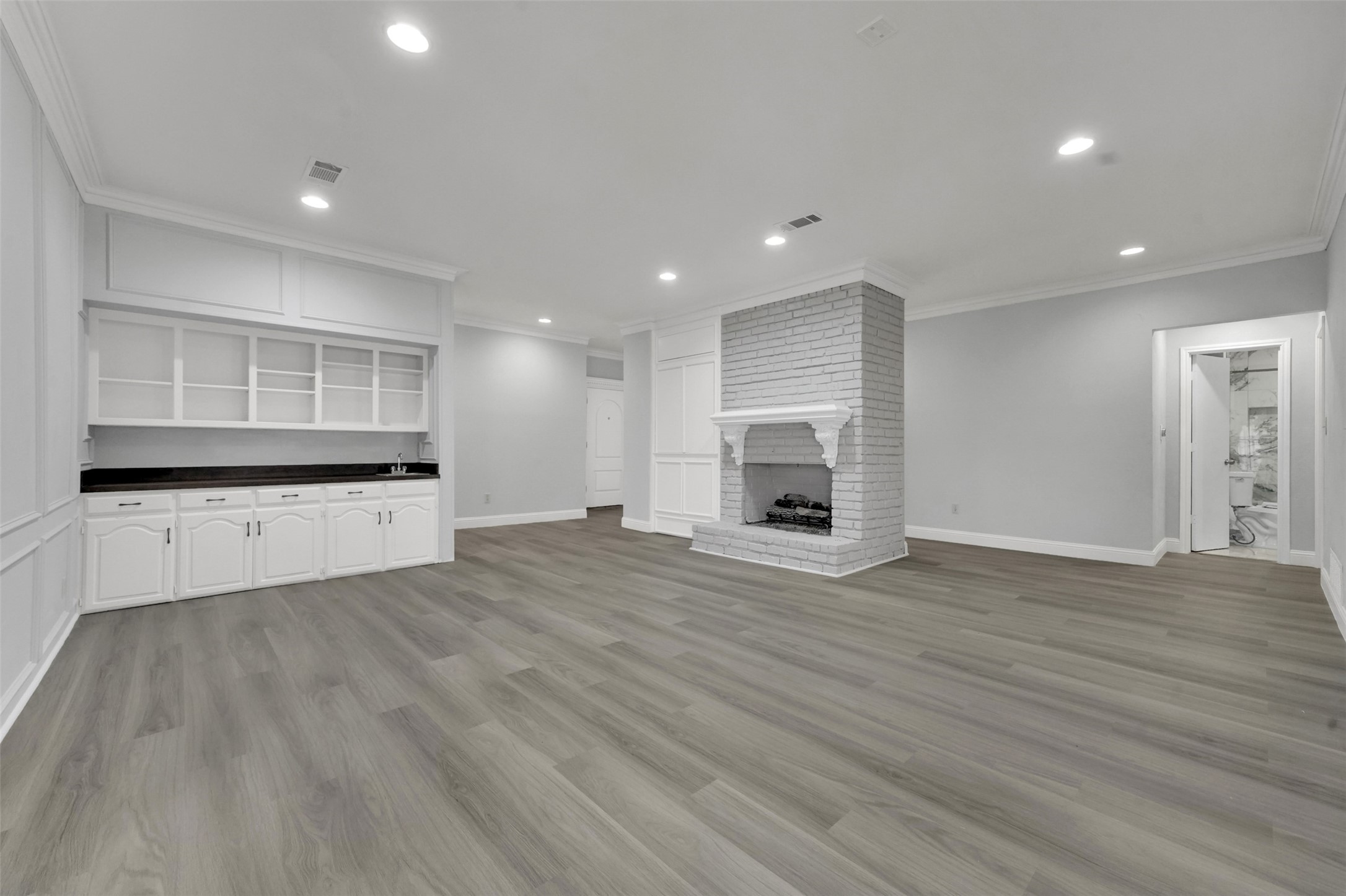 12401 Pleasant Valley Drive Dallas TX 75243