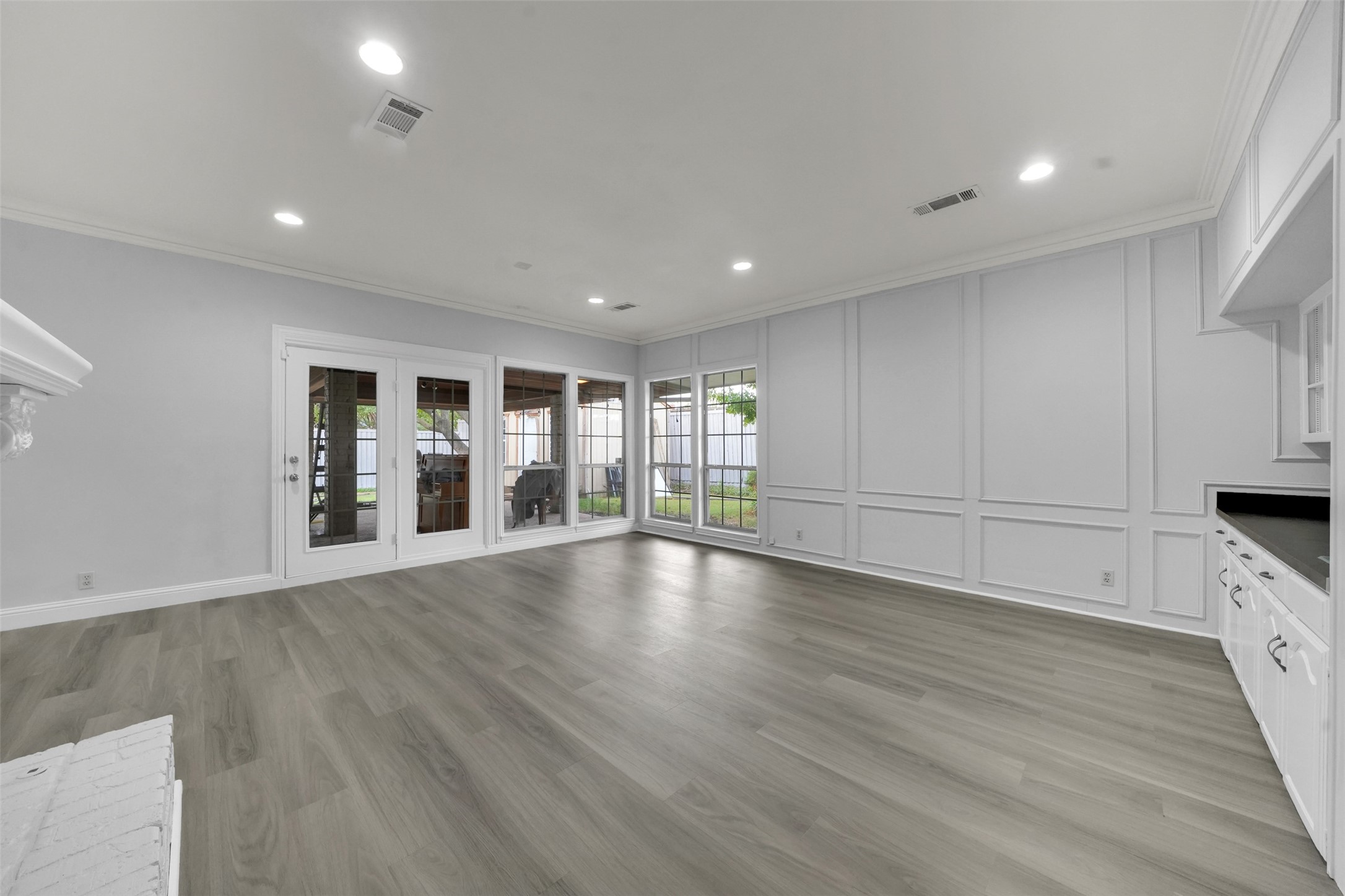 12401 Pleasant Valley Drive Dallas TX 75243
