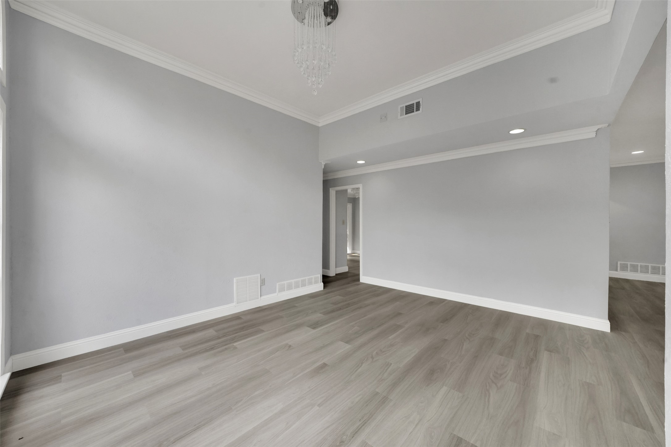 12401 Pleasant Valley Drive Dallas TX 75243