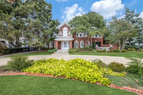 6661 Gaston Avenue Dallas TX 75214