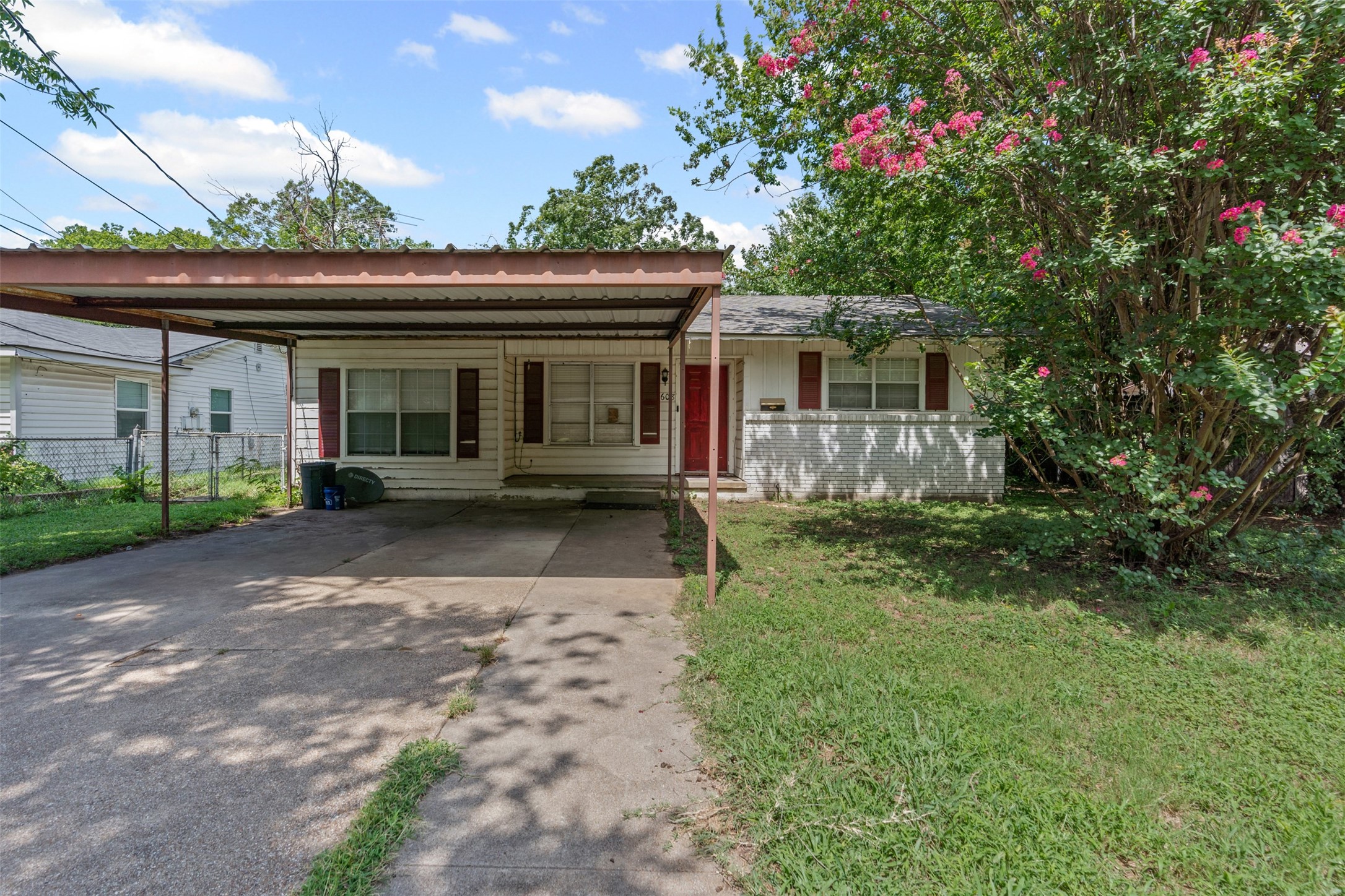 608 N Wood Street Cleburne TX 76033