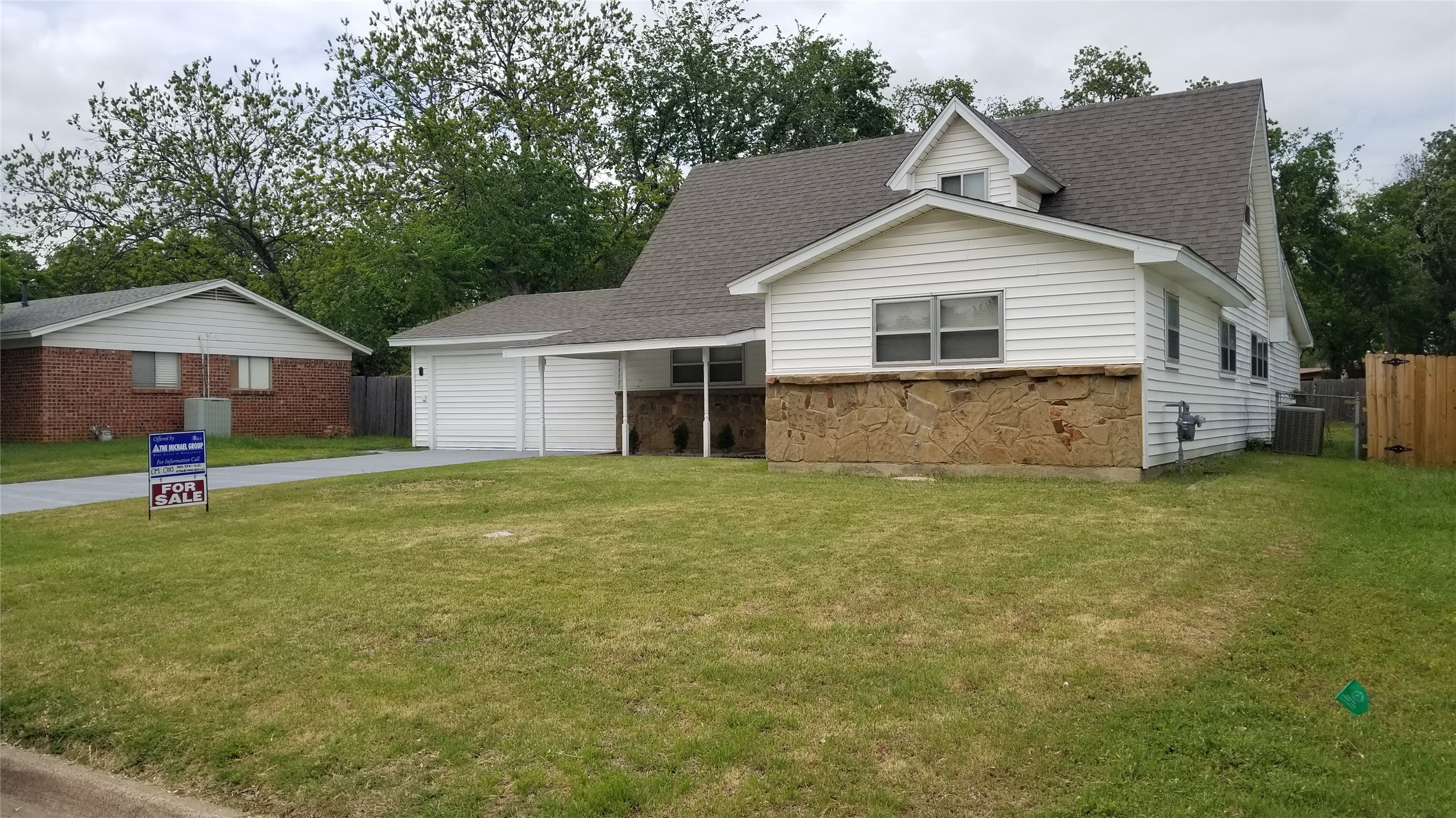 758 Briarwood Lane Hurst TX 76053