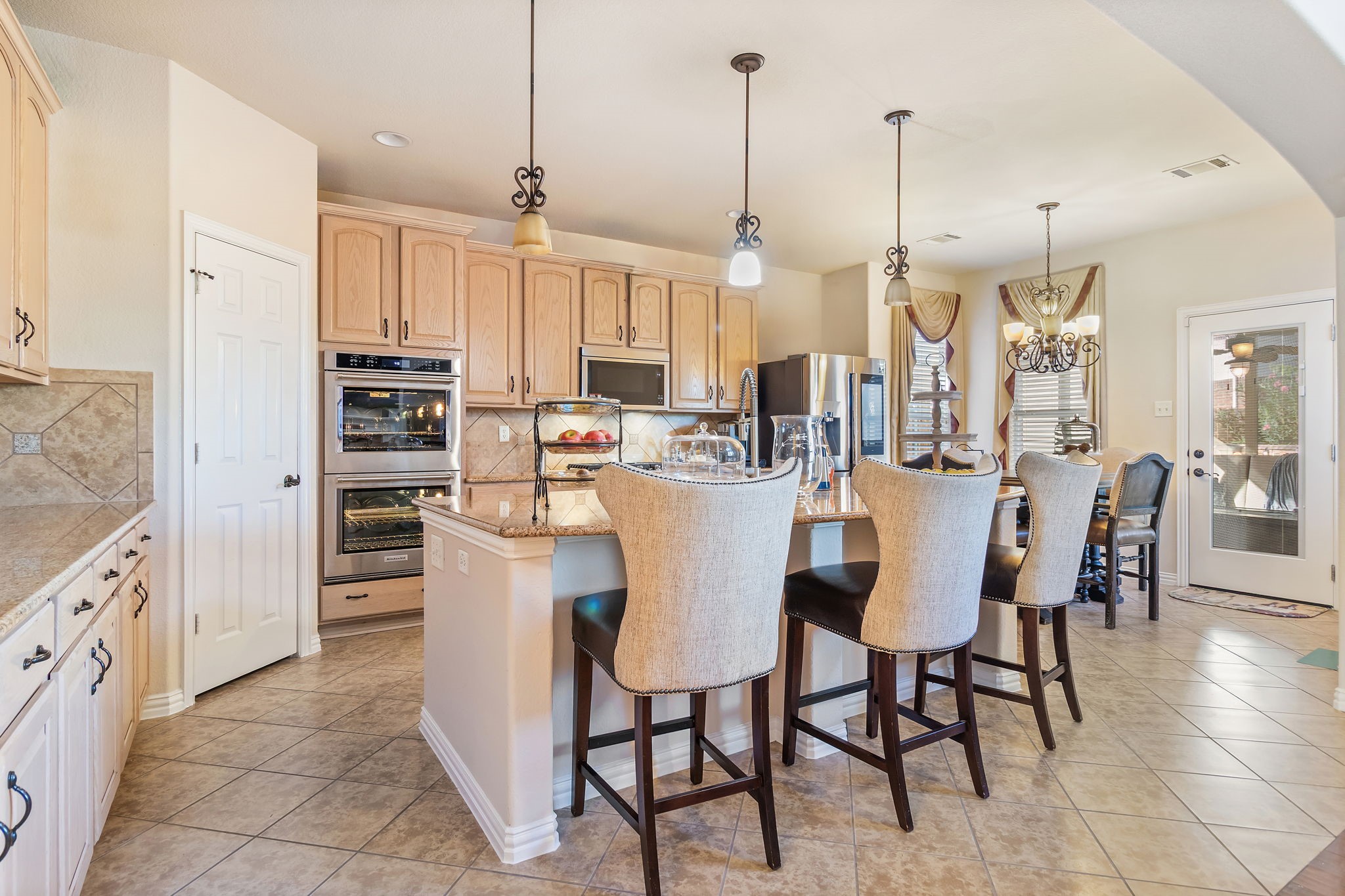 2228 Condor Street Grand Prairie TX 75052