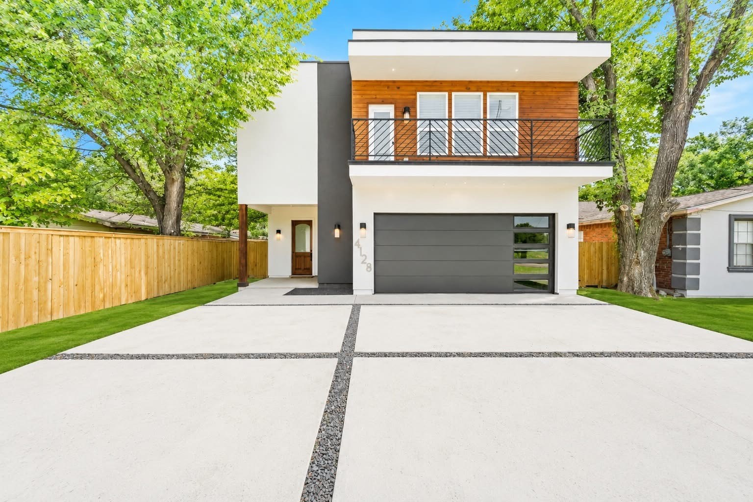 4128 Pluto Street Dallas TX 75212