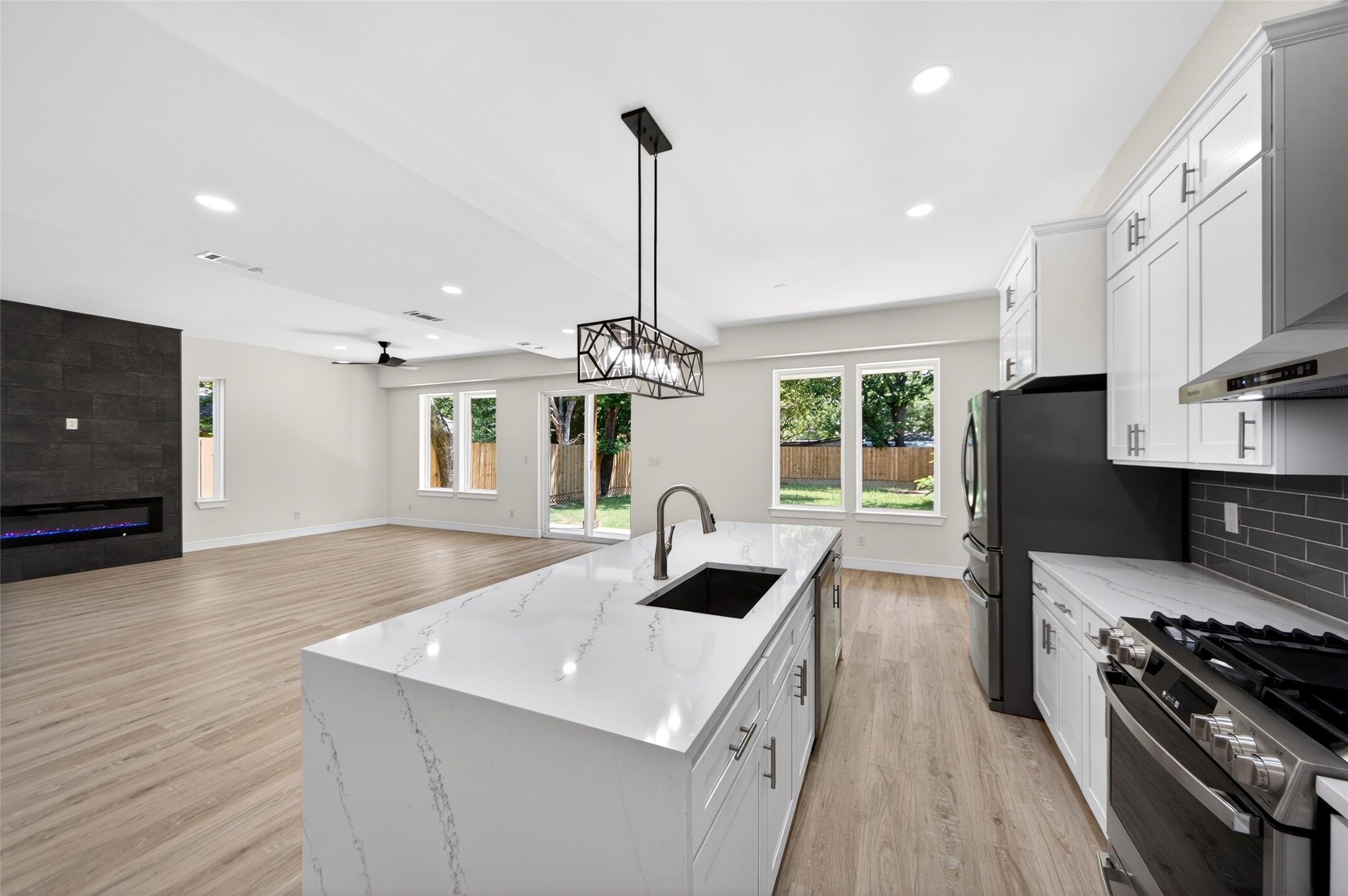 4128 Pluto Street Dallas TX 75212