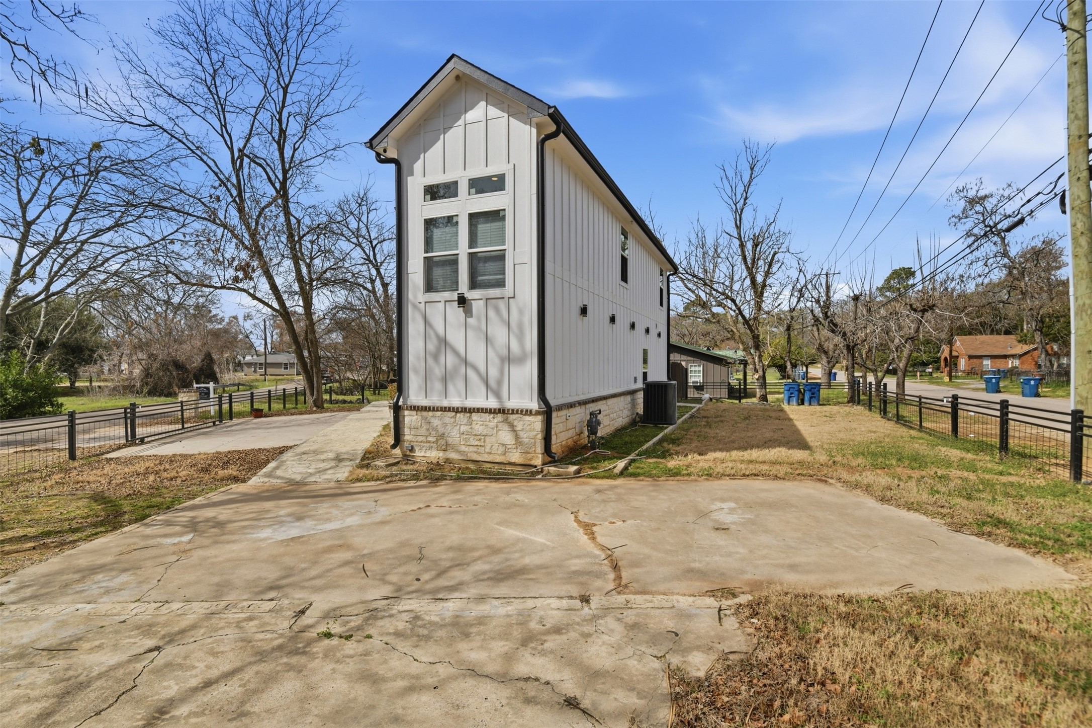 521 York Street Athens TX 75751